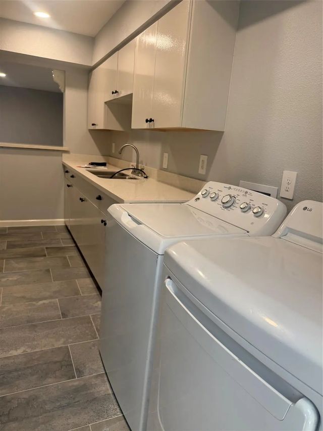 7930 Grove Ridge Drive, Houston
