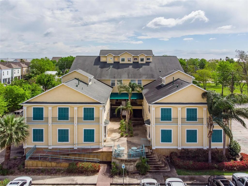 811 Bradford Avenue 5b, Kemah