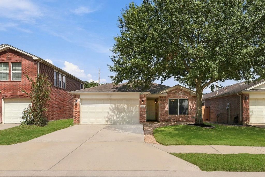 17438 Hoover Gardens Drive, Houston