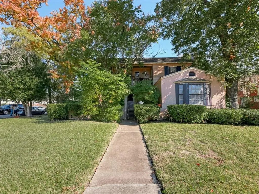 2001 Binz Street, Houston