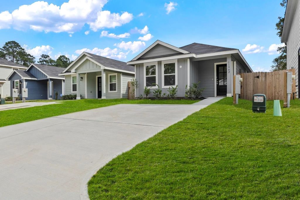 11942 Detar Court, Willis