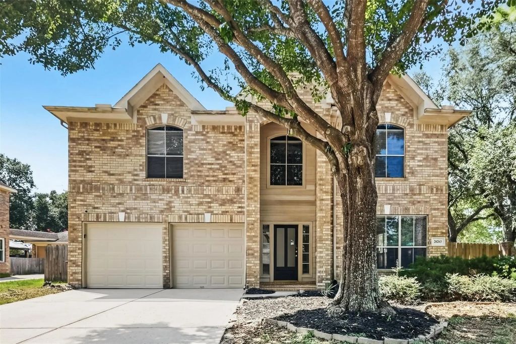 20263 Eden Pines, Spring