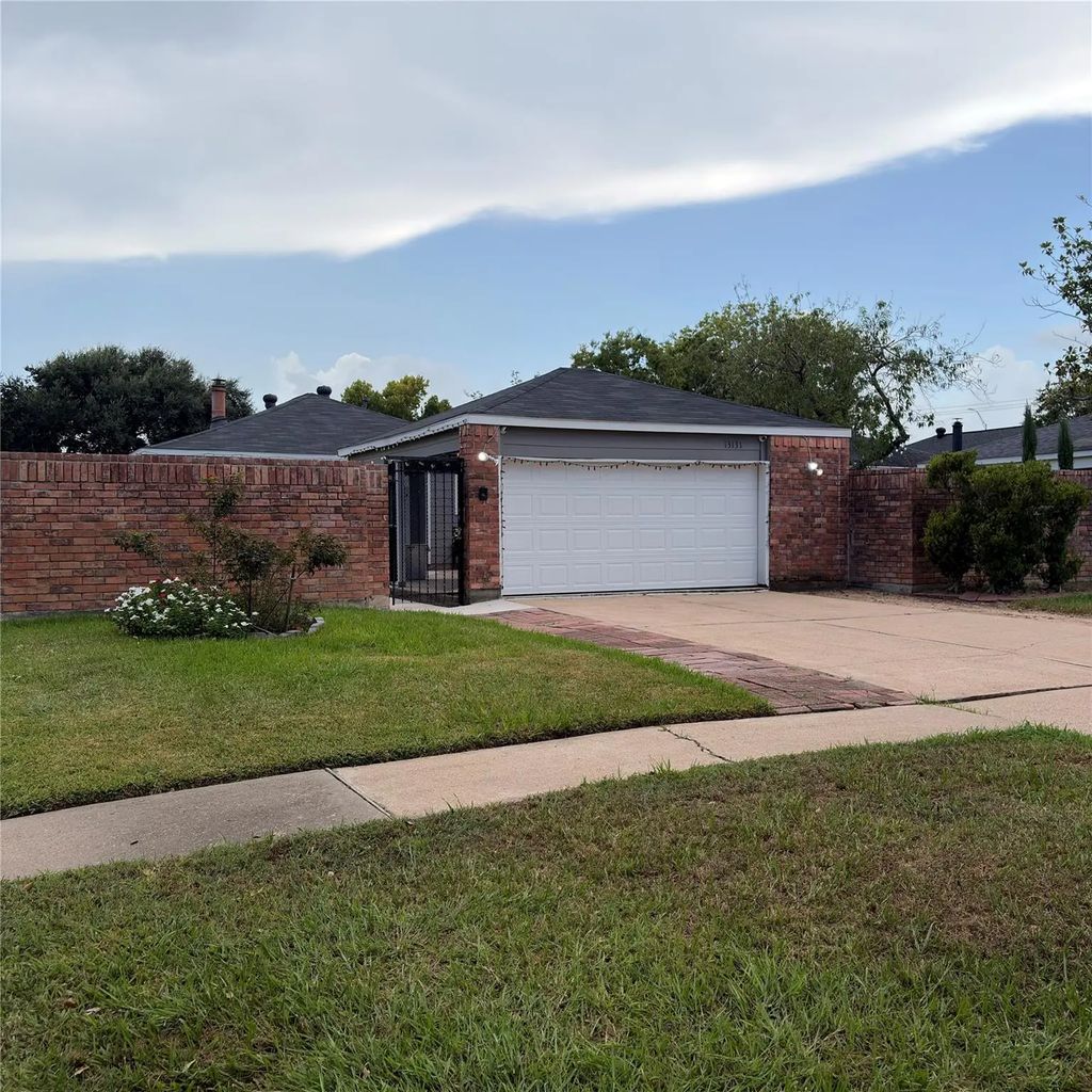 13131 Newbrook Drive, Houston