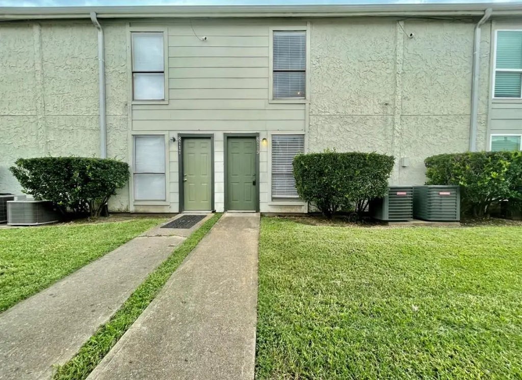 8719 Village Of Fondren Drive 8719, Houston