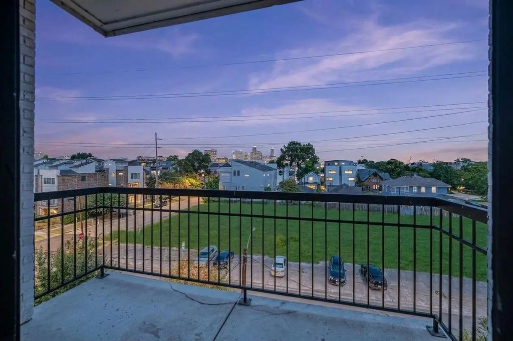 1508 Blodgett Street 503, Houston
