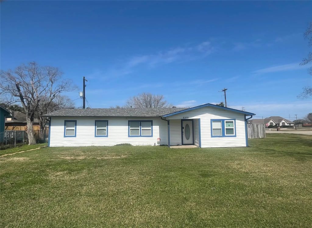 2302 35th Ave N, Texas City
