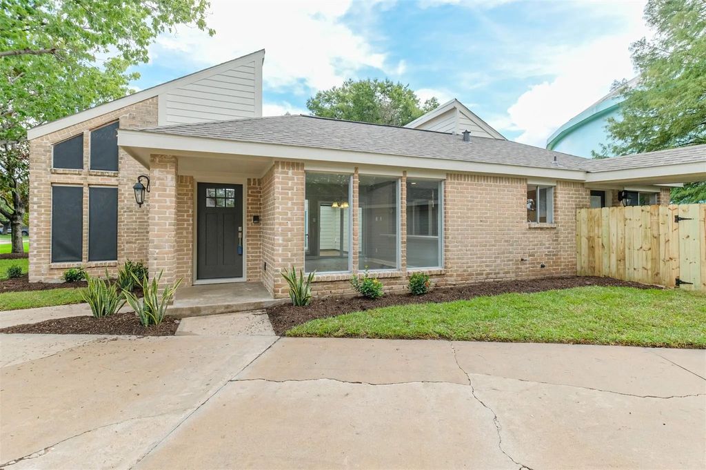 1623 Cherry Ridge Drive, Houston