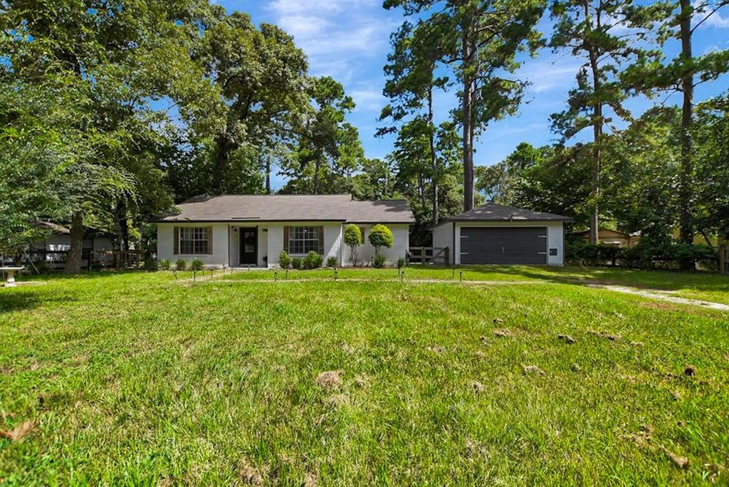 281 Greenbriar Drive, Magnolia