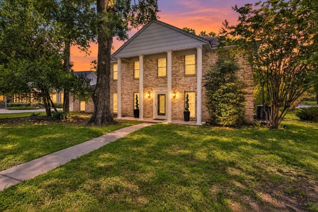 520 Beauregard Drive, Conroe