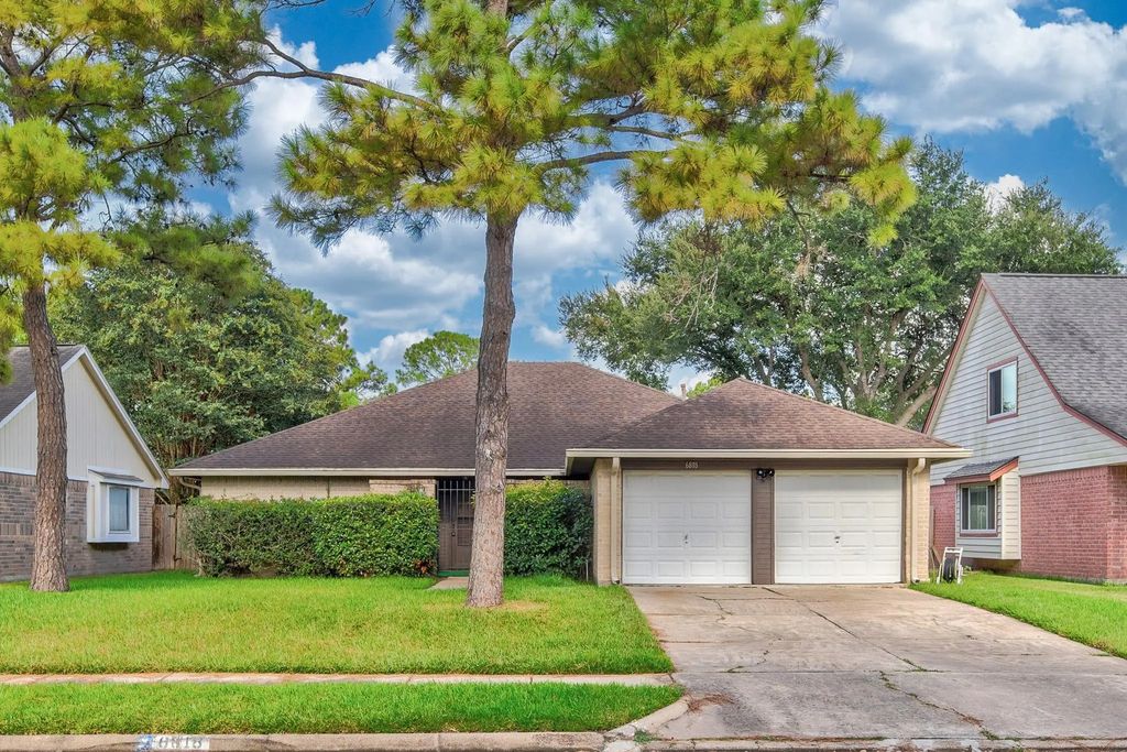 6818 Brockington Drive, Katy