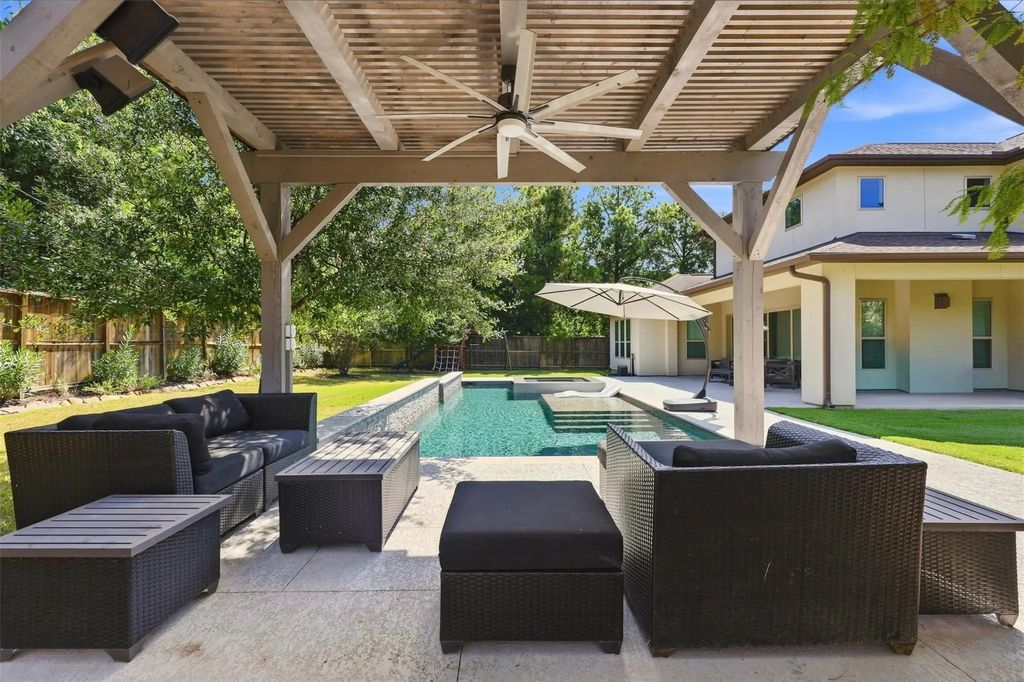 35 Gracenote Place, The Woodlands