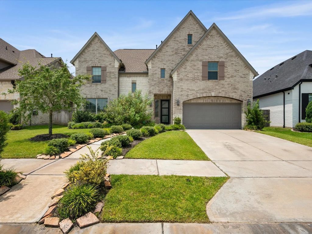 1911 Golden Leaf Drive, Missouri City