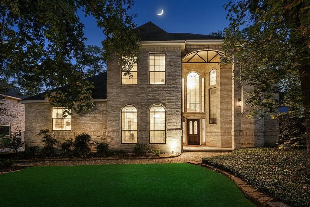 26 N Highland Court, The Woodlands