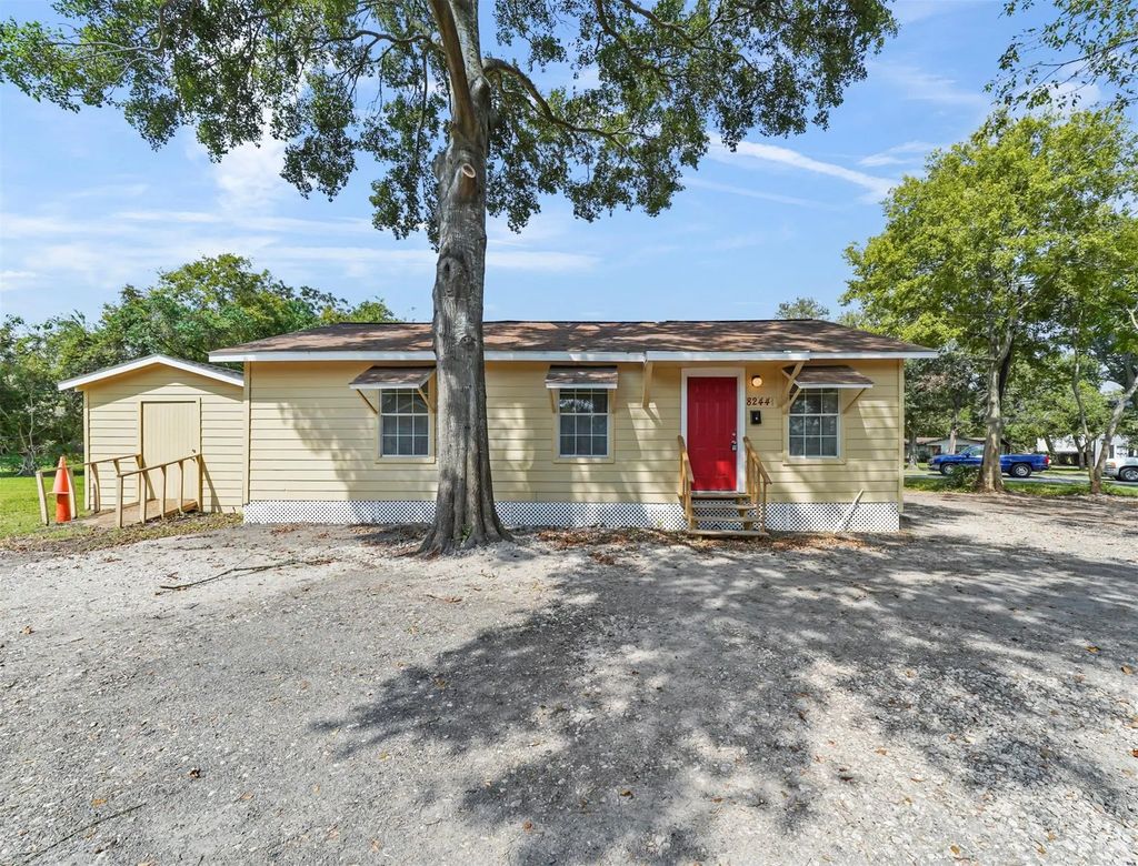 8244 Hartford 1/2 Street, Houston