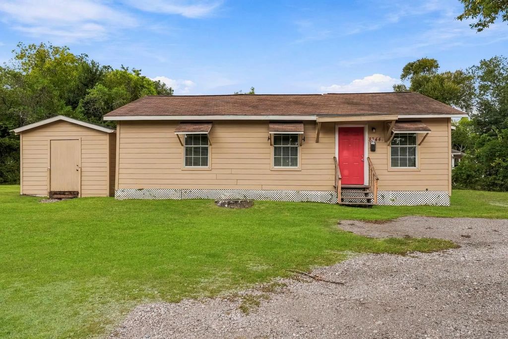 8244 Hartford 1/2 Street, Houston