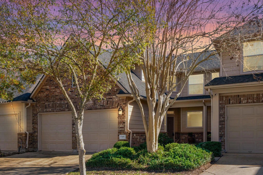 1742 Pepper Hill Lane, Sugar Land