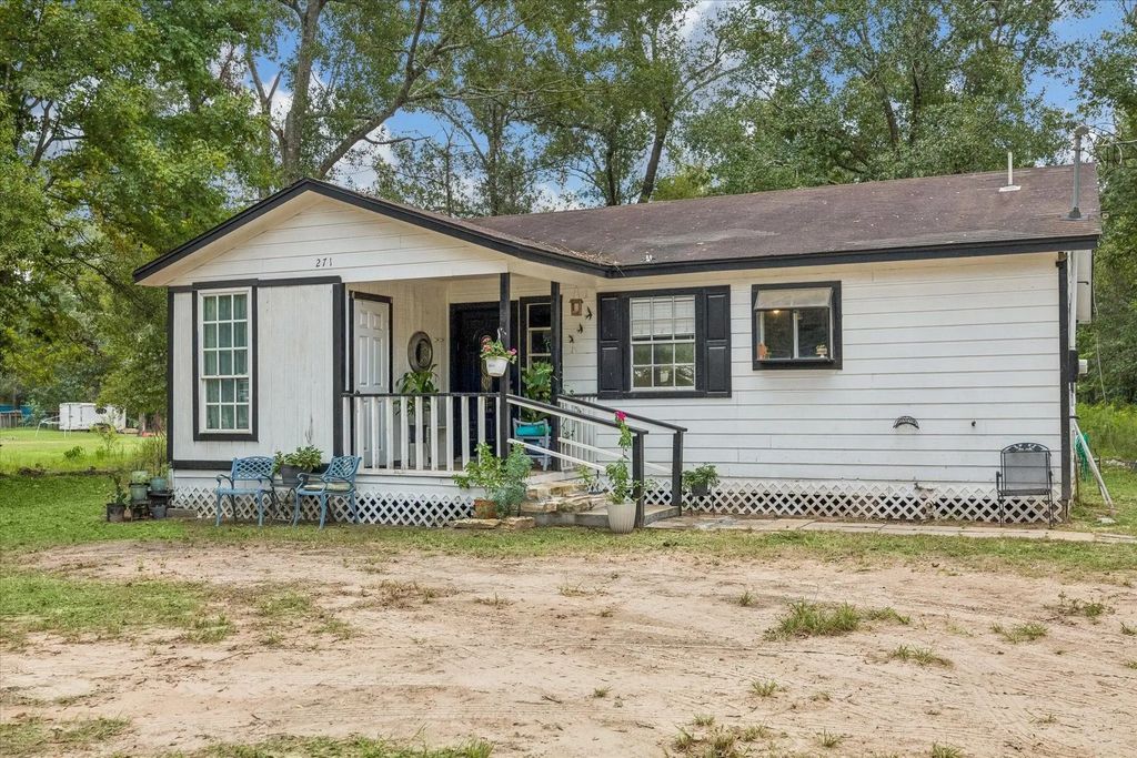 271 Trails End Drive, Cleveland