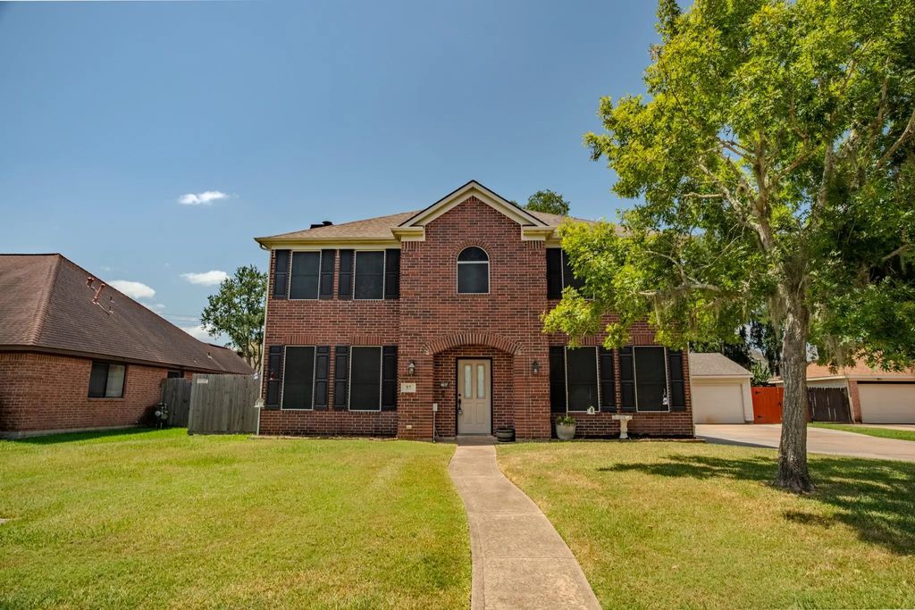 57 N Calla Lily Court, Lake Jackson