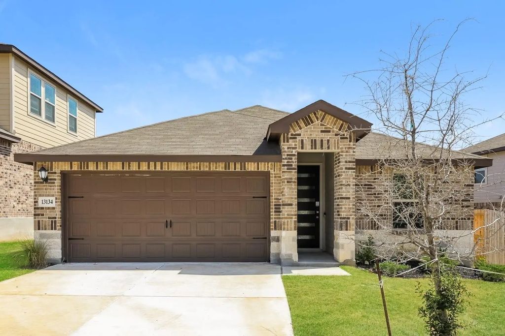 13134 Braxon Pass, San Antonio