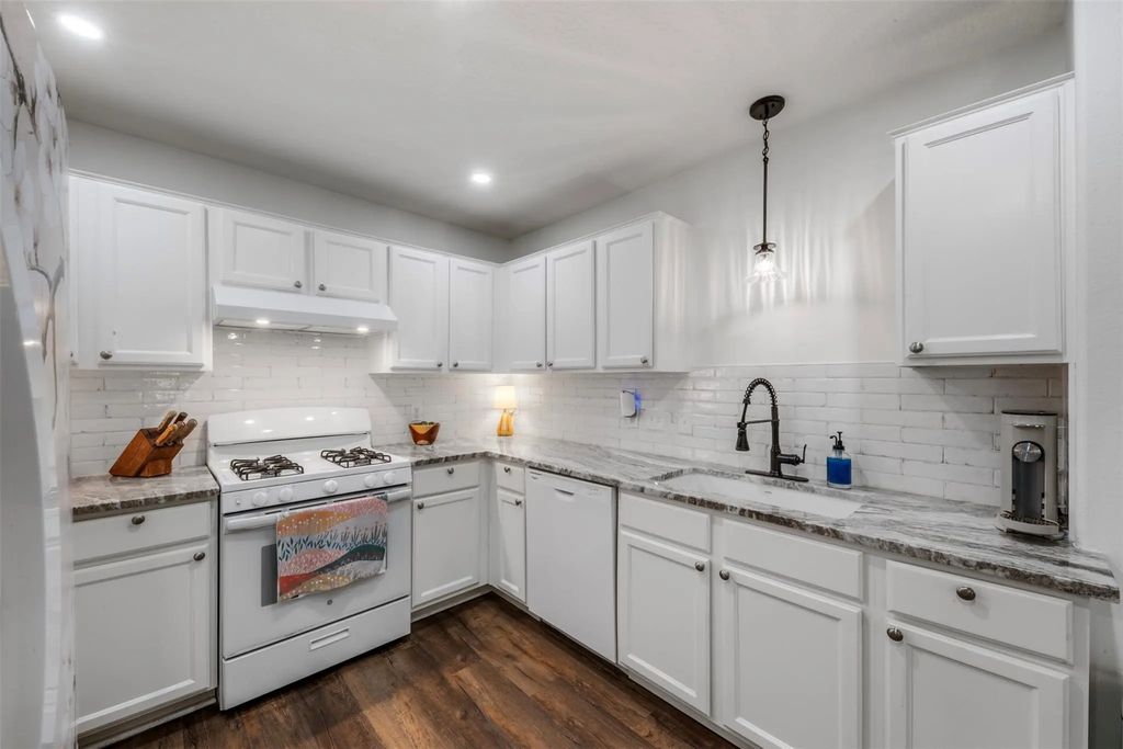 9750 Gulfstream Drive, Conroe