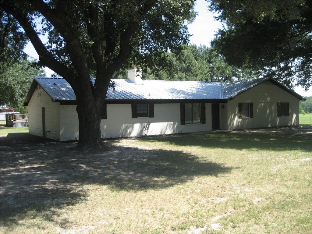 627 Fm-2423, Grapeland