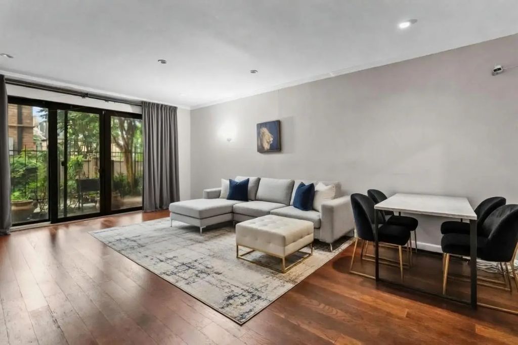 2400 N Braeswood Boulevard 123, Houston