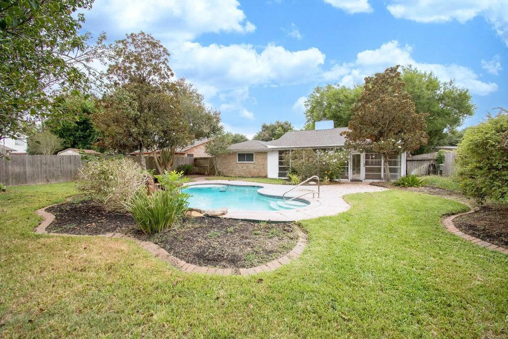2507 Sage Brush Lane, Sugar Land