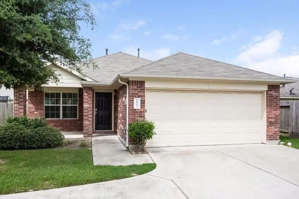 5802 Le Carpe Plantation Court, Katy