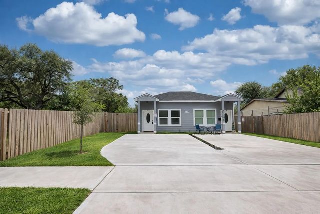 113 Bolden St A B, Houston