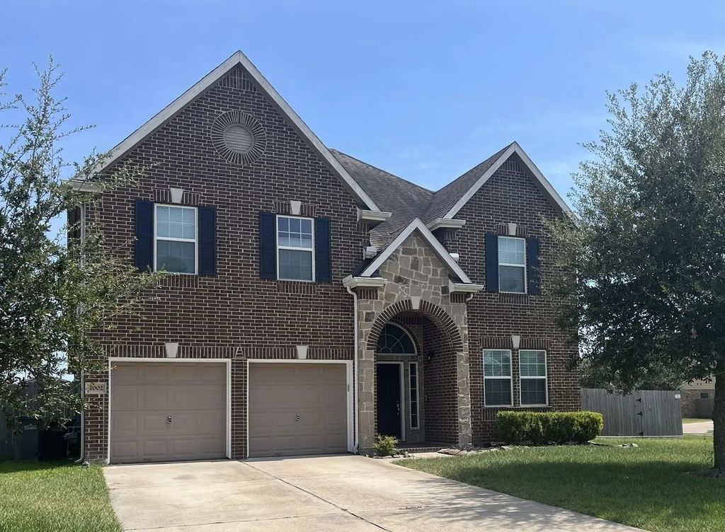 4002 Longwood Drive, Mont Belvieu