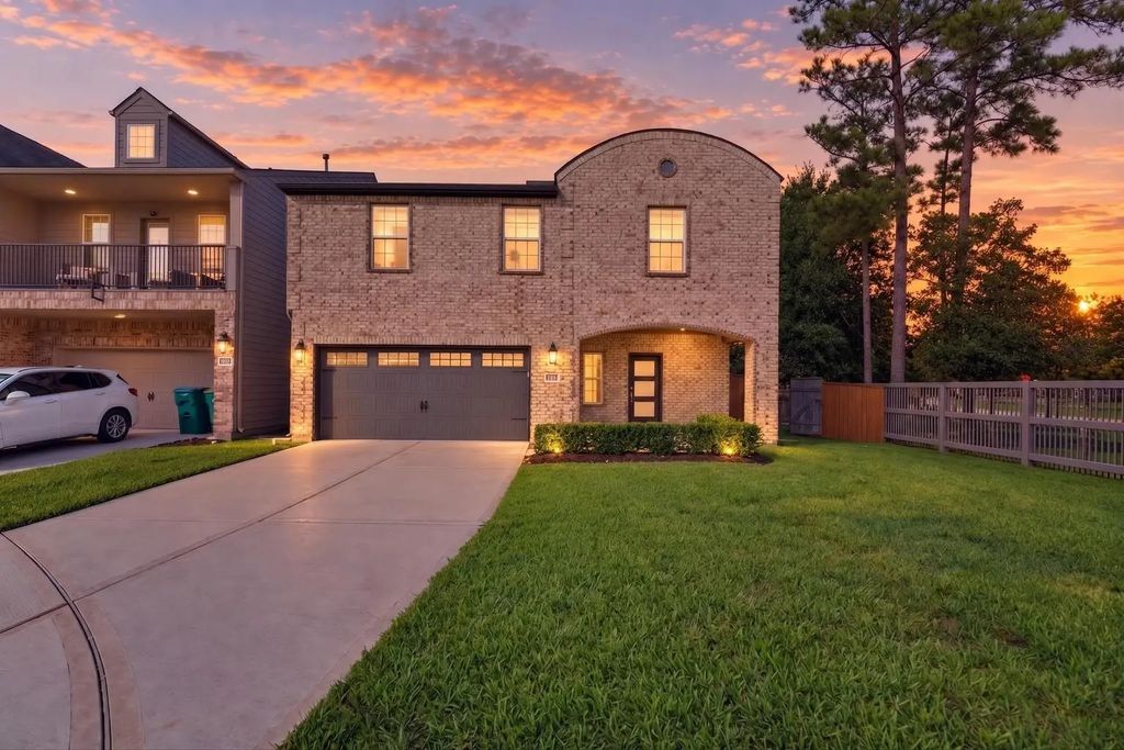 2129 Solstice Boulevard, Spring