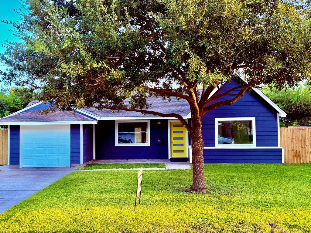 7118 Edgemoor Drive, Houston