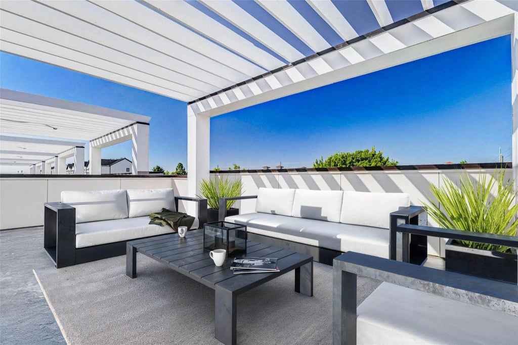 5636 Dolores Street, Houston