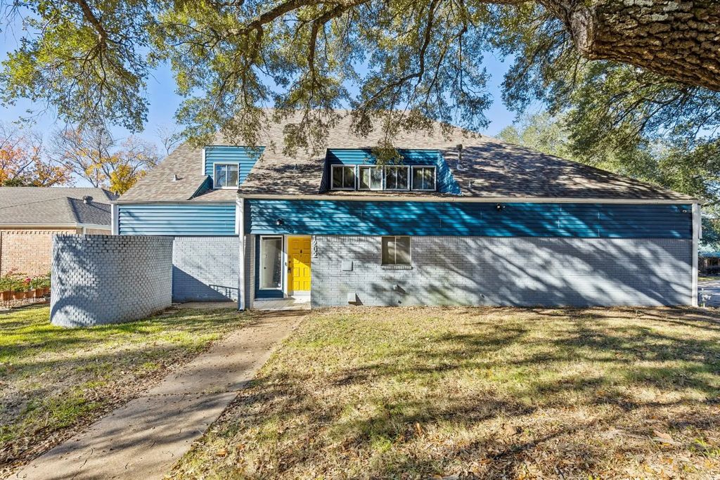 1202 Green Briar Drive, Huntsville
