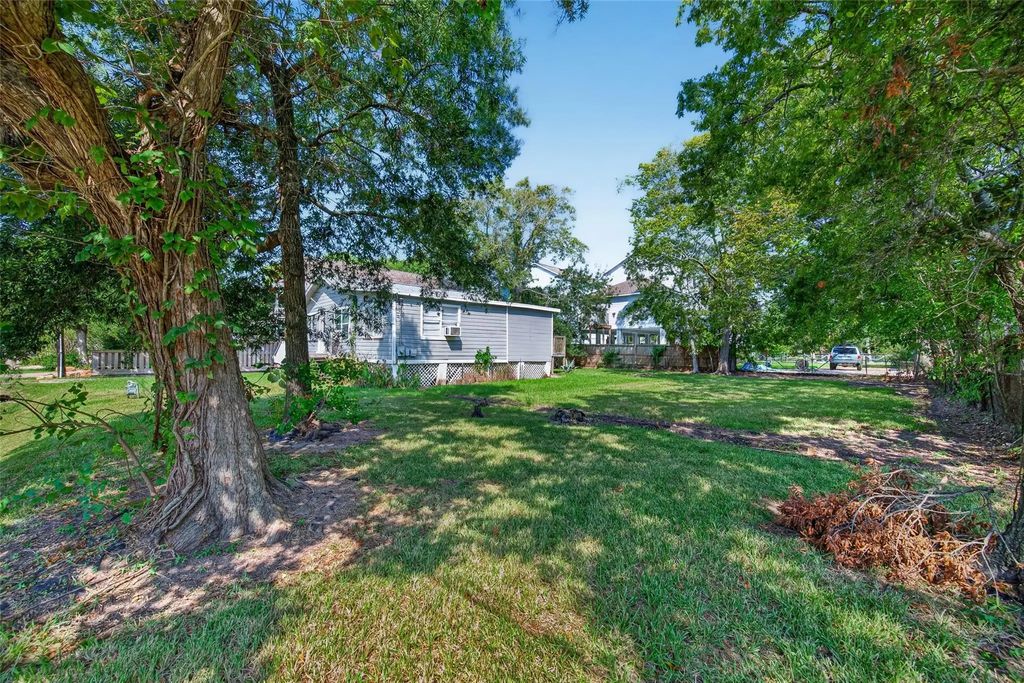 914 Hawthorne, Clear Lake Shores