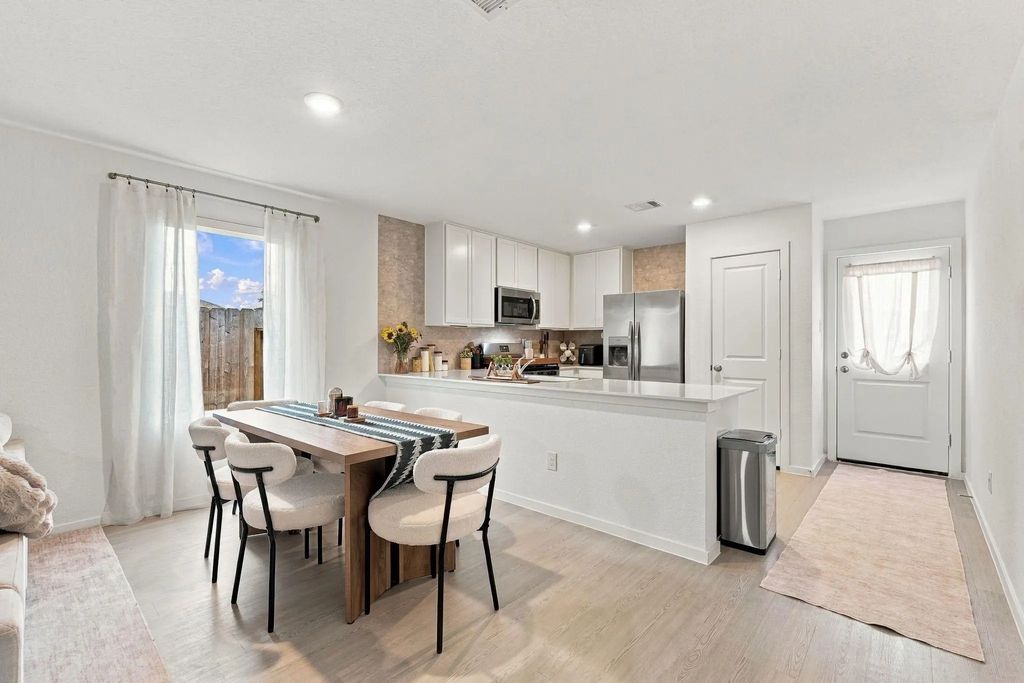 1606 Winwood Drive, Conroe