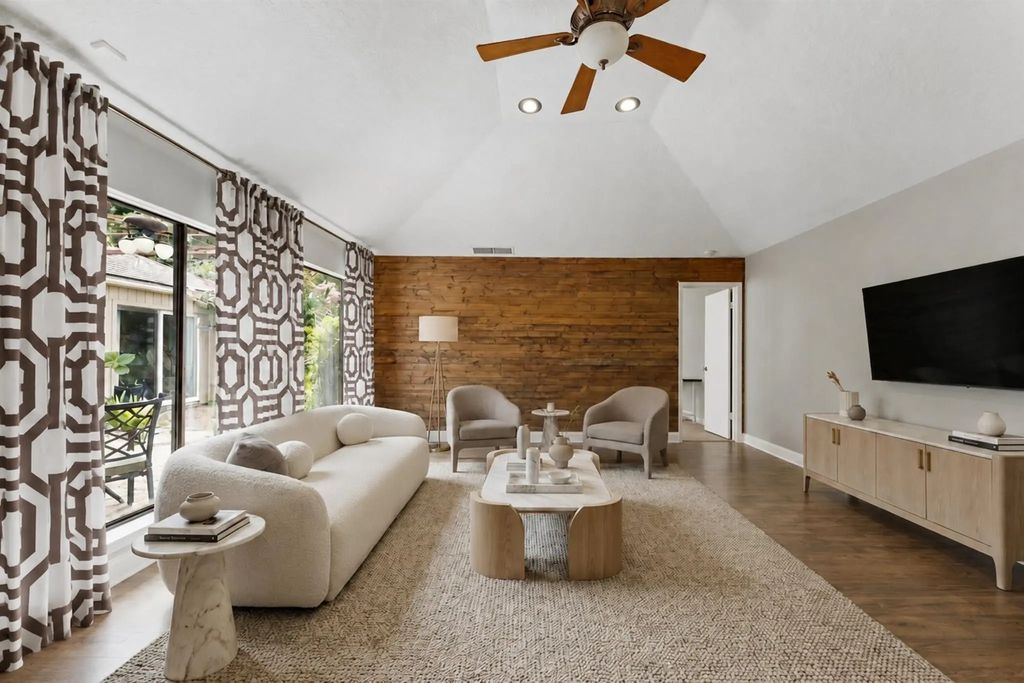 12210 Ravenmoor Drive, Houston