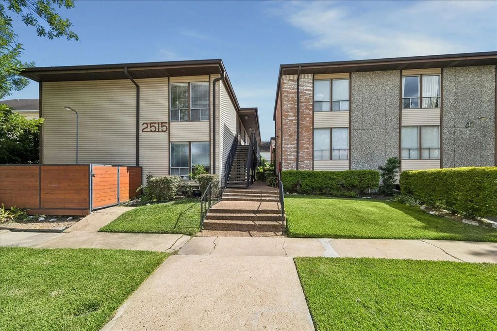 2515 Shakespeare 8, Houston