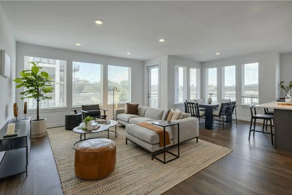 10421 Deerwood Road 1214, Houston