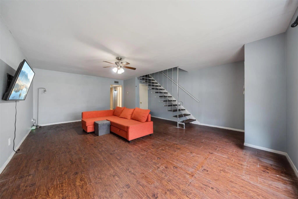 8216 Fondren Road 8216, Houston