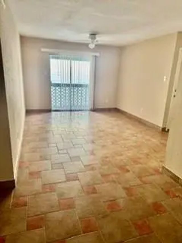 7200 Clarewood Drive 6, Houston