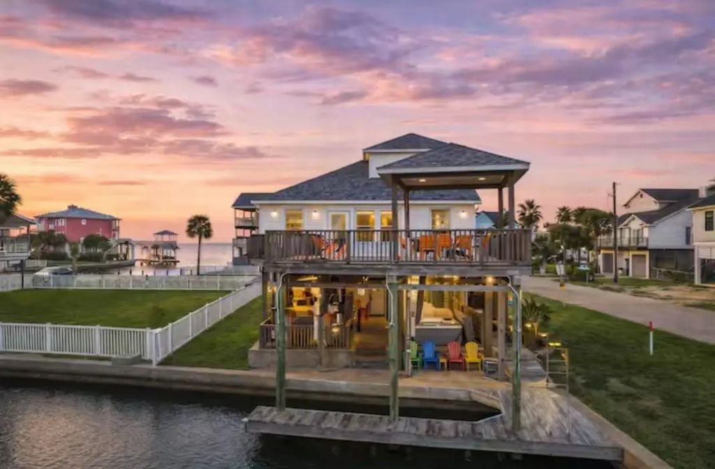 22803 Chiquita Street, Galveston