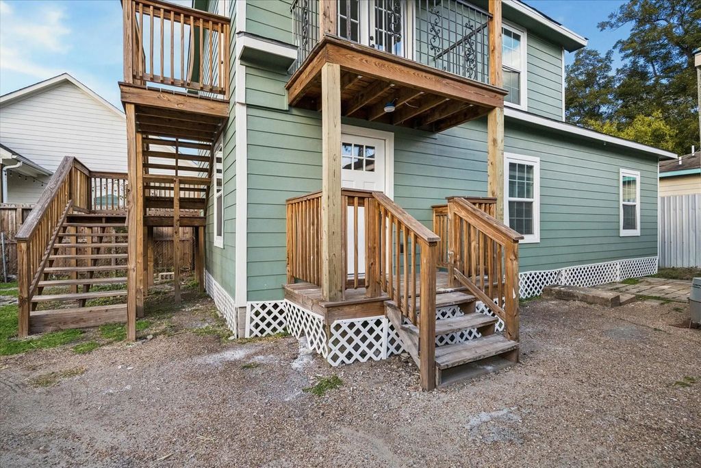 711 E 32nd Street A, Houston