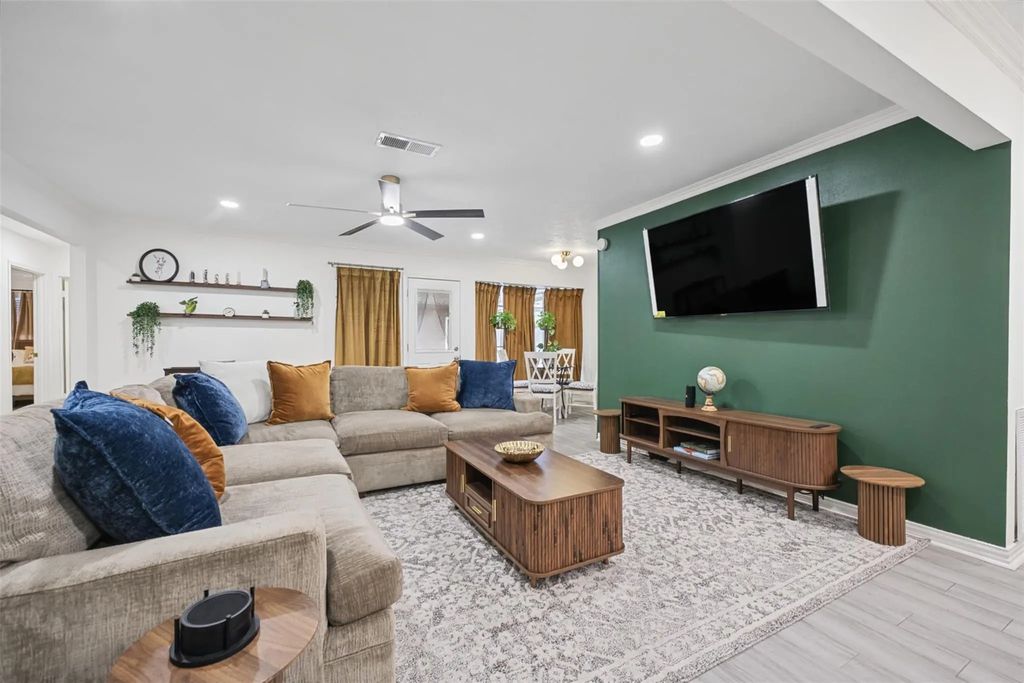 2202 Briarcreek Boulevard, Houston
