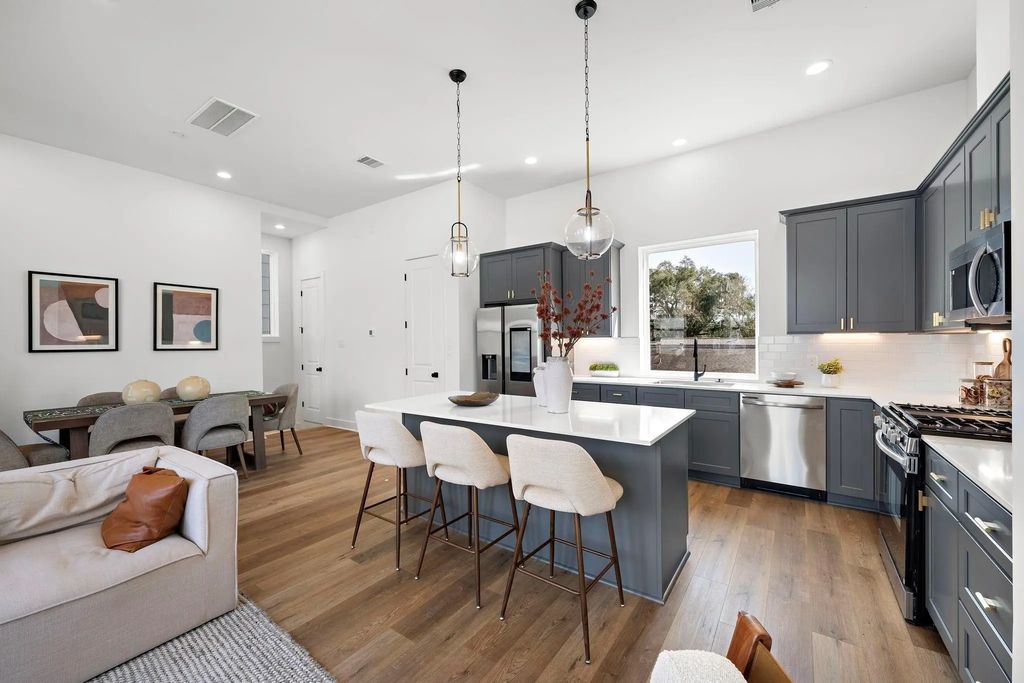 835 Elkhart Street A, Houston