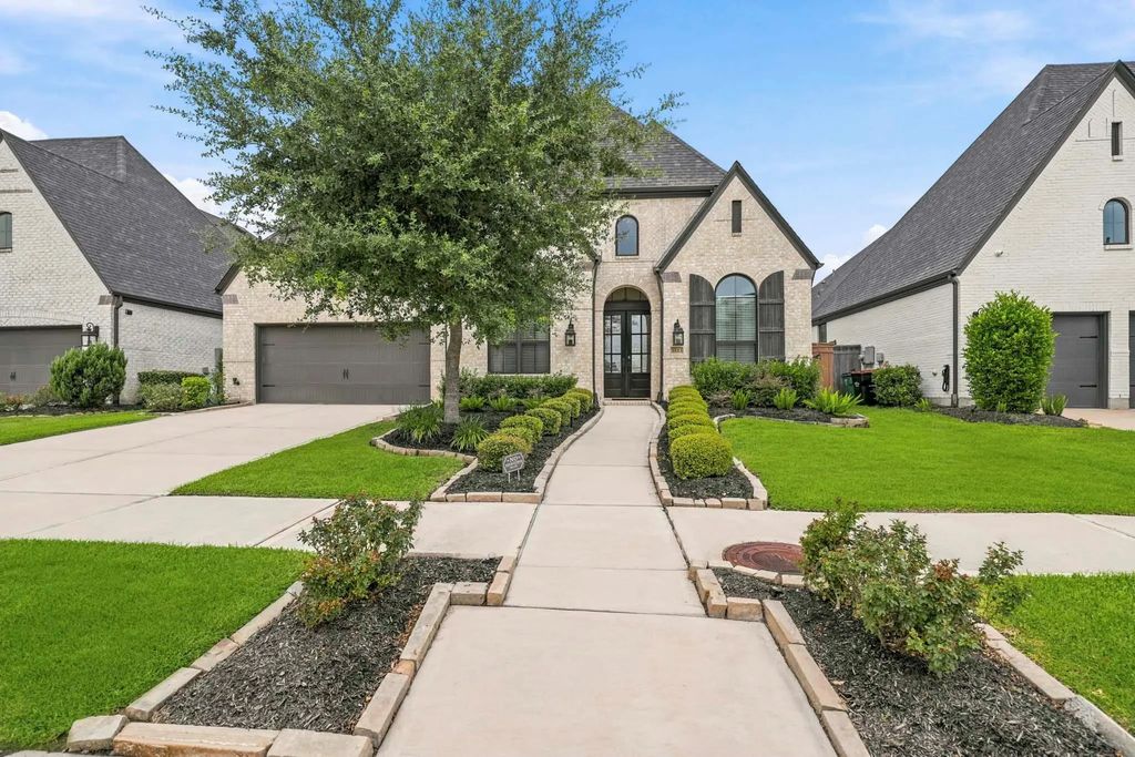 2523 Tradewind Pass Drive, Missouri City