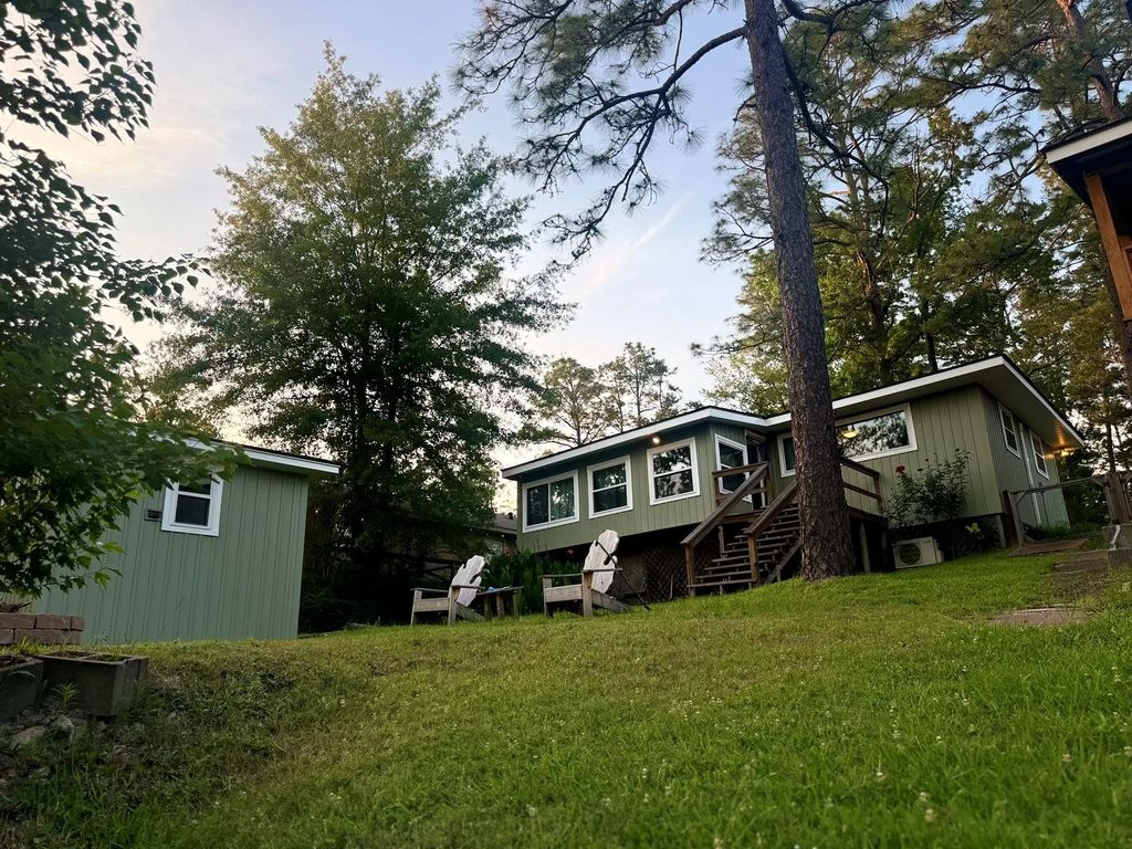 129 Cherry Lane, Burkeville