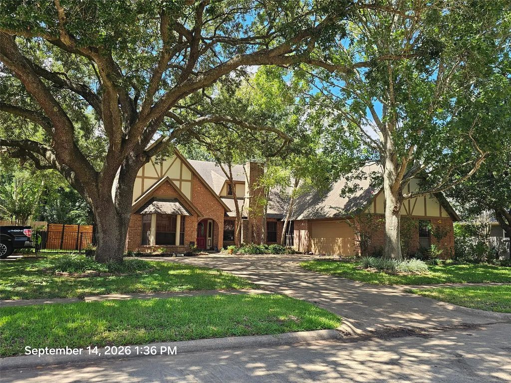3514 E Creek Club Drive, Missouri City