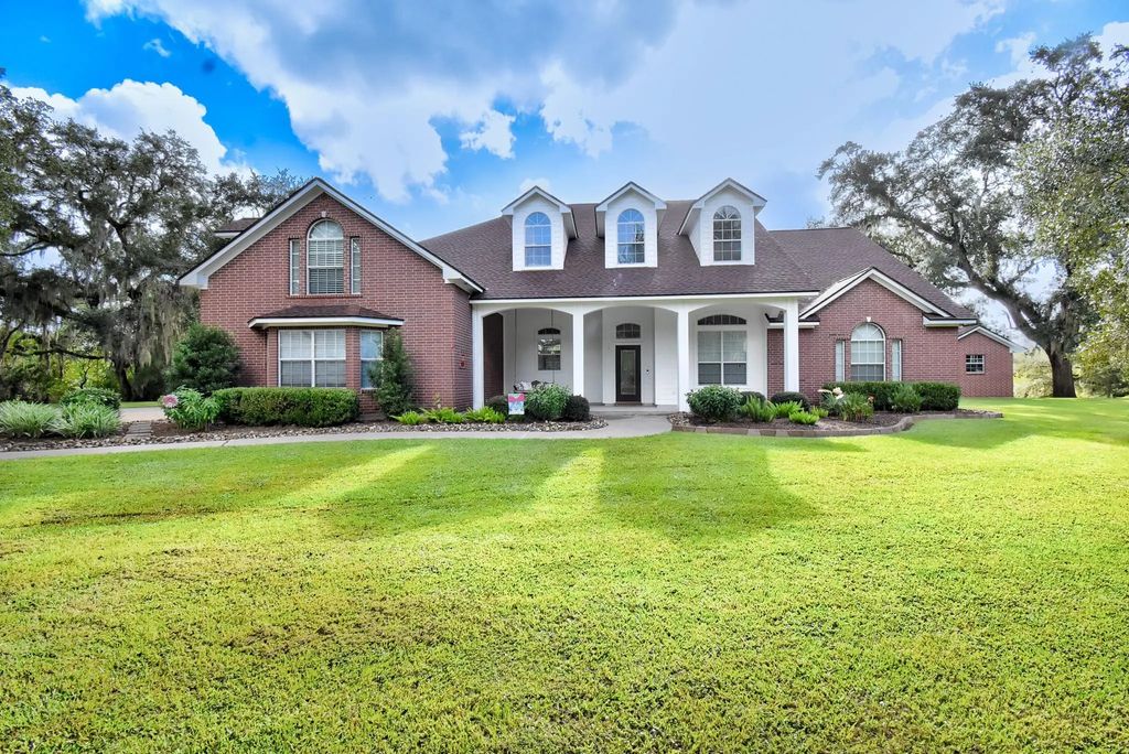 7547 County Road 684d, Sweeny