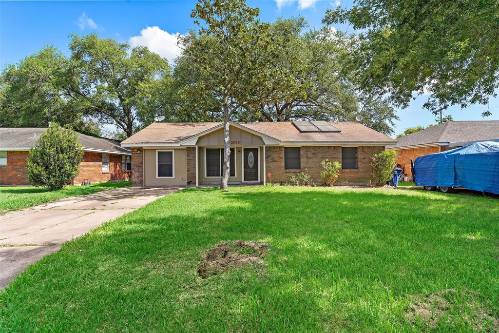 2910 Somerset Avenue, Texas City